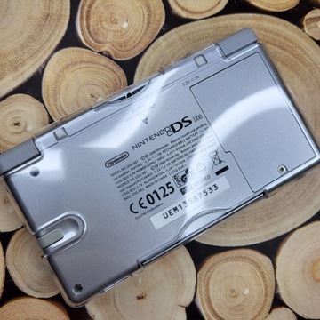 Консоль NINTENDO DS LITE SILVER Серебристая коробка NDS Состояние футляра 10/10 КОРОБКА