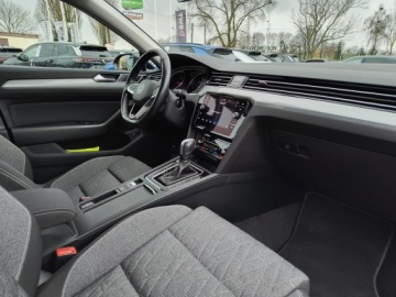 Volkswagen Passat B8 Variant Facelifting 2.0 TDI SCR 200KM 2023 Volkswagen Passat Variant Passat 2.0 TDI 200KM Bus, zdjęcie 9