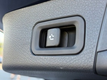 Mercedes GLB 2024 Mercedes-Benz GLB 250 4Matic AMG Line HeadUp Panorama Hak FV23 rej 2024, zdjęcie 27