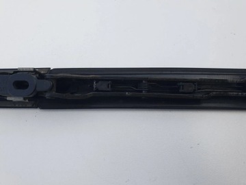 BMW E93 НАКЛАДКА НА КРЫШУ ЛЕВАЯ 7128745