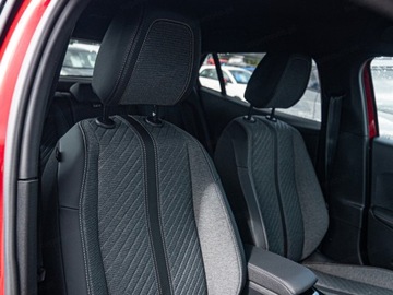 Peugeot 2008 II 2025 Od ręki - Allure e-DCS 1.2 mHEV 145KM / Pakiet Vision &amp; Drive Assist +, zdjęcie 6