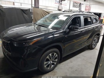 Toyota Highlander III 2024 Toyota Highlander XLE 2024 2.4l 2.4 Benzyna 265KM, zdjęcie 2