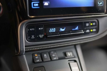 Toyota Auris II 2017 Toyota Auris Hybrid 135 Selection 1.8 Hybryda 99KM, zdjęcie 18