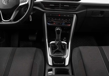 Volkswagen T-Roc I SUV Facelifting 1.5 TSI ACT 150KM 2022 Volkswagen T-Roc 1.5TSI 140KM DSG, Life, Pakiet Zimowy, Pakiet Komfort, Ap, zdjęcie 16