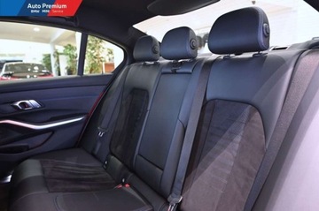 BMW Seria 3 G20-G21 Limuzyna 2.0 330i 258KM 2022 BMW Seria 3 330iFV23LED Fog lightsSkorzana Kierownica MFotele Sportowe, zdjęcie 14