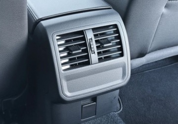 Volkswagen Passat B8 Variant Facelifting 2.0 TSI 190KM 2022 Volkswagen Passat LED Travel Assist Navi Easy OpenClose Salon PL FVAT, zdjęcie 30