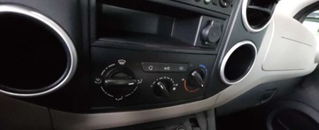 Citroen Berlingo II Van Long Facelifting 1.6 HDi 92KM 2015 Citroen Berlingo Citroen berlingo Multispace Tylko 129 tys.przebiegu 1.6, zdjęcie 29