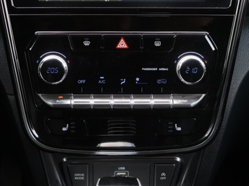  SsangYong Tivoli 1.5 T-GDI, Automat, Skóra, Navi, zdjęcie 12