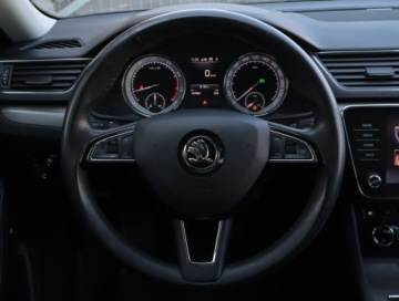 Skoda Superb III Kombi Facelifting 2.0 TSI 190KM 2020 Skoda Superb 2.0 TSI, Salon Polska, 1. Właściciel, zdjęcie 16