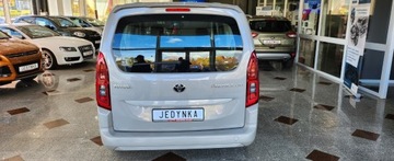 Toyota 2022 Toyota Proace City Verso Polski salon 130KM Long 7foteli Perfekcyjny stan, zdjęcie 16