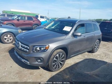 Mercedes GLB 2022 Mercedes-Benz GLB 2022 MERCEDES-BENZ GLB 250 2.0 Benzyna 221KM, zdjęcie 2