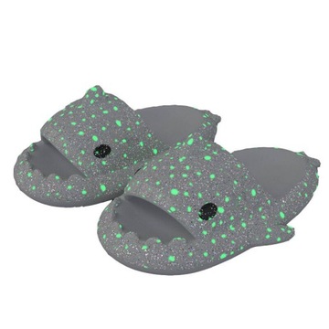 ŚMIESZNE ŚWIECĄCY KLAPKI REKIN SHARK KAPCIE44-45