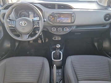 Toyota Yaris III Hatchback 5d Facelifting 2017 1.5 Dual VVT-iE 111KM 2019 Toyota Yaris 1,5-Dual-VVT-iE III (2011-2019) Toyot, zdjęcie 2