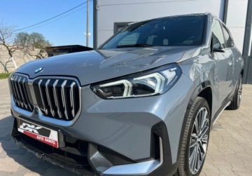 BMW X1 U11 Crossover 1.5 18i 136KM 2022 BMW X1 1.5 benzyna 136 km Led Nawigacja Kamera Sensor 1.5 Benzyna 136KM, zdjęcie 1