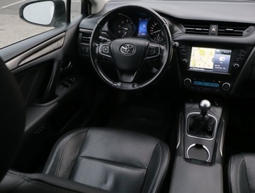 Toyota Avensis III Wagon Facelifting 2015 2.0 D-4D 143KM 2015 Toyota Avensis 2.0 D-4D, Salon Polska, Serwis ASO, zdjęcie 6