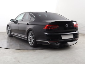 Volkswagen Passat B8 Limousine 2.0 TDI BlueMotion SCR 190KM 2017 VW Passat 2.0 TDI, Salon Polska, Serwis ASO, zdjęcie 3