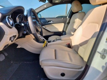 Mercedes GLA I 2017 Mercedes-Benz GLA 2017 MERCEDES-BENZ GLA 250 2.0 Benzyna 208KM, zdjęcie 7