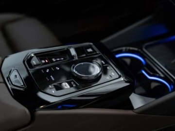 BMW Seria 5 G90-91 Touring 2.0 520d 197KM 2025 BMW Seria 5 520d xDrive Sport Sedan 2.0 (197KM) 2025, zdjęcie 10