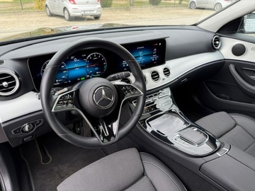 Mercedes Klasa E W213 Kombi Plug-in Facelifting 2.0 E300de 306KM 2022 Mercedes E 300 e Hybryda 50km na prądzie 2022, zdjęcie 12