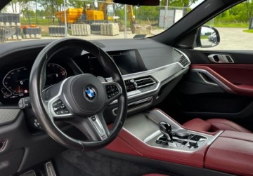 BMW X6 G06 SUV 3.0 40d 340KM 2021 BMW X6 40D 340 KM Led xDrive HarmanKardon M Pakiet Hak Ambiente Salon PL, zdjęcie 19
