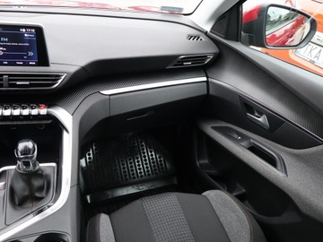 Peugeot 3008 II Crossover 1.2 PureTech 130KM 2019 Peugeot 3008 1.2 PureTech, Salon Polska, zdjęcie 7