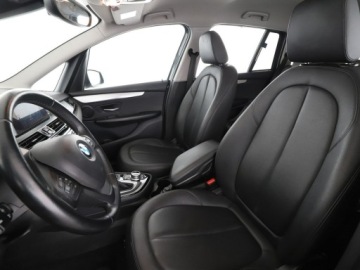 BMW Seria 2 F22-F23-F45-F46 Gran Tourer 218d 150KM 2017 BMW 218 2.0d Automat Gran Tourer Advantage, zdjęcie 12
