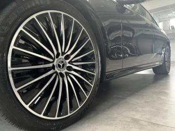 Mercedes Klasa E W214 Sedan 2.0 220d 197KM 2025 E Klasa 220 d 4-Matic AMG 2.0 (197KM) 2025, zdjęcie 3