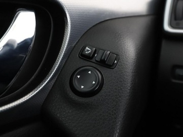 Nissan Qashqai II Crossover Facelifting 1.3DIG-T 140KM 2019 Nissan Qashqai Navi Klimatyzacja Czujniki, zdjęcie 30