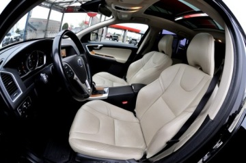 Volvo XC60 I SUV Facelifting 2.0 D4 DRIVE-E 190KM 2017 Volvo XC 60 2,0 190KM D4 Automat Navi Skóra, zdjęcie 6