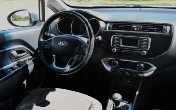 Kia Rio III Sedan Facelifting 1.2 DOHC CVVT 84KM 2015 Kia Rio GWARANCJA, 2015r, 1.2 Benzyna 84KM, Niski przebieg, Ladnie utrzyma, zdjęcie 10