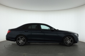 Mercedes Klasa E W213 Limuzyna 2.0 220d 194KM 2018 Mercedes E E 220 d, Salon Polska, 191 KM, 4X4, zdjęcie 5