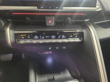 Toyota C-HR II SUV Plug-In 2.0 Hybrid Dynamic Force Plug-in  223KM 2024 Toyota C-HR 2.0 PHEV Executive 2.0 PHEV Executive,, zdjęcie 16