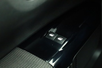 Citroen C4 Cactus Crossover 1.2 PureTech 82KM 2017 Citroen C4 Cactus 1.2 PureTech, Navi, Klima, zdjęcie 15