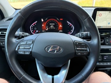Hyundai i30 III 2022 HYUNDAI i30 1.6 CRDI 48V MIĘKKA HYBRYDA DOBRZE WYPOSAŻONY BEZWYPADKOWY, zdjęcie 17