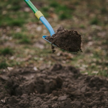 Набор садовых инструментов 4 в 1 для детей.