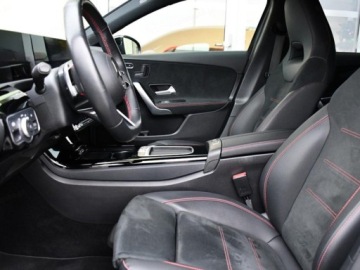 Mercedes Klasa A W177/V177 Hatchback Facelifting 1.3 200 163KM 2025 MERCEDES-BENZ A Klasa 200 AMG Line 1.3 (163KM) 2025, zdjęcie 6