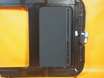 Audi A6 4G Седан Рольставни с люком на крыше 4g5877255a 36KM