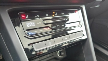 Volkswagen Touran III 2.0 TDI 150KM 2022 Volkswagen Touran 2.0TDI 150KM Automat ACC ASO Iwl, zdjęcie 26