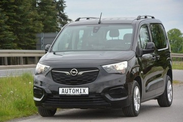 Opel Combo E Kombivan 1.2 Turbo 110KM 2019 Opel Combo 1.2 Turbo 7 osobowy nawi led kamera gwa