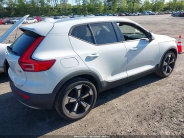 Volvo XC40 Crossover 2.0 T5 247KM 2020 Volvo XC 40 T5 Momentum 2020 2.0l 2.0 Benzyna 248KM, zdjęcie 4