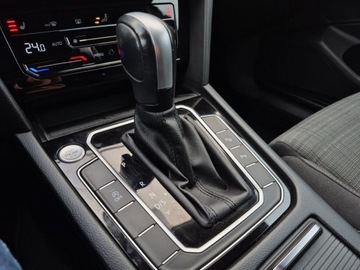 Volkswagen Passat B8 Variant Facelifting 2.0 TDI SCR 150KM 2022 Volkswagen Passat Variant FULL LEDDSG Masaze Virtual HAK Faktura VAT, zdjęcie 26