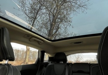 Volvo V40 II Hatchback Facelifting 2.0 T4 190KM 2018 Volvo V40 V40 190 KM Momentum Led Panorama Kamera Navi Tempomat Salon Pols, zdjęcie 12