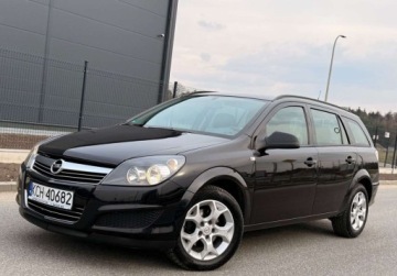 Opel Astra J Sports Tourer 1.6 Twinport ECOTEC 115KM 2010 Opel Astra LIFT 1.6i 115ps Serwisowana BezRdzy Bezwypadkowa Zadbana 1.6, zdjęcie 1