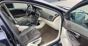 Volvo 2015 Volvo V40 Cross Country Cross Country 2015r. Bardzo ladny samochod 2.0, zdjęcie 9
