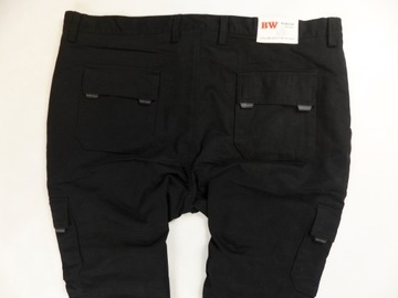 БАЙКЕР НОСИТ МУЖСКИЕ МОТОБРЮКИ РАЗМЕР 46 ДЛИННЫЕ