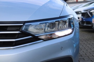 Volkswagen Passat B8 Variant Facelifting 2.0 TDI SCR 150KM 2022 Volkswagen Passat BUSINESS, zdjęcie 9