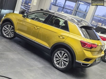 Volkswagen T-Roc I SUV 1.5 TSI ACT 150KM 2019 Volkswagen T-Roc Kamera / Virtual Kockpit, zdjęcie 11