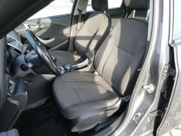 Opel Astra J Hatchback 5d 1.7 CDTI ECOTEC 110KM 2010 Opel Astra J 1.7 ECO TECH 110 PS, zdjęcie 21