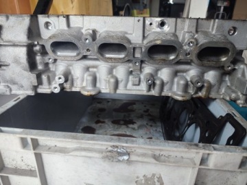 Головка блока цилиндров A2700160600 W176 W117 W156 A-kl CLA GLA 1.6 CGI Mercedes