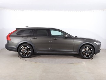 Volvo V90 II Kombi 2.0 D4 190KM 2017 Volvo V90 Cross Country D4 2.0 AWD, 187 KM, 4X4, zdjęcie 5